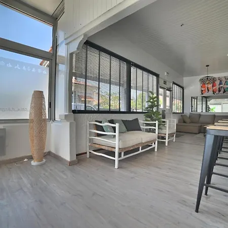 2 A 12 Personnes La Cote D'argent A Pied شقة