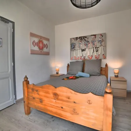 2 A 12 Personnes La Cote D'argent A Pied