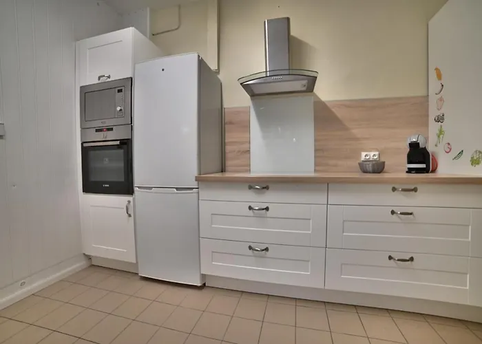 2 A 12 Personnes La Cote D'argent A Pied *