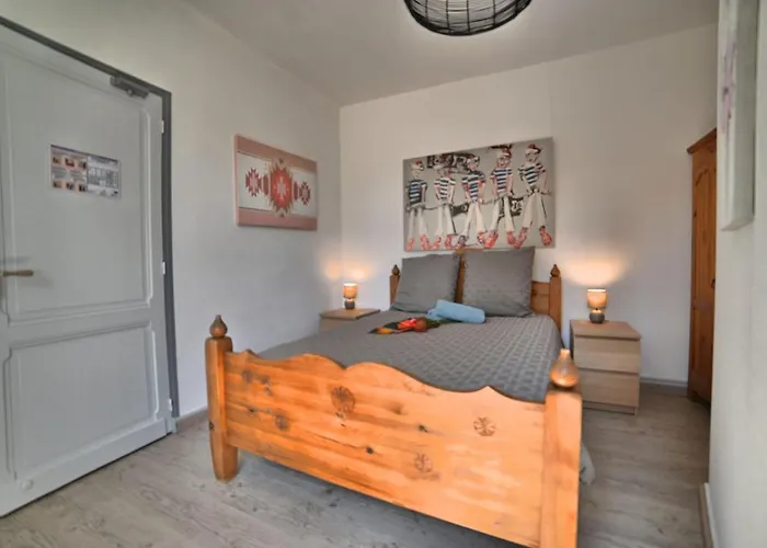 2 A 12 Personnes La Cote D'argent A Pied